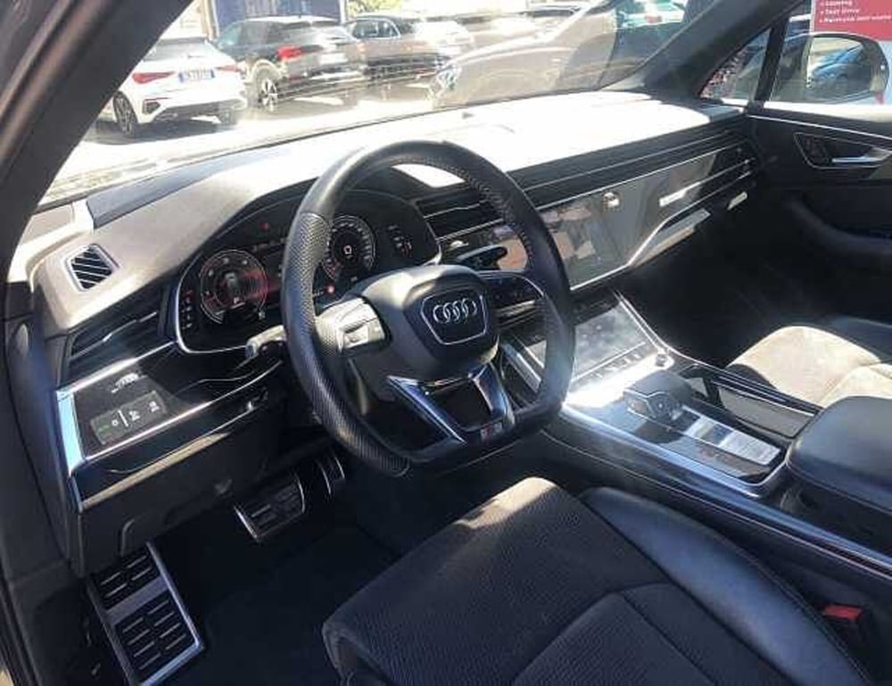 Audi Q7 usata a Lucca (11)
