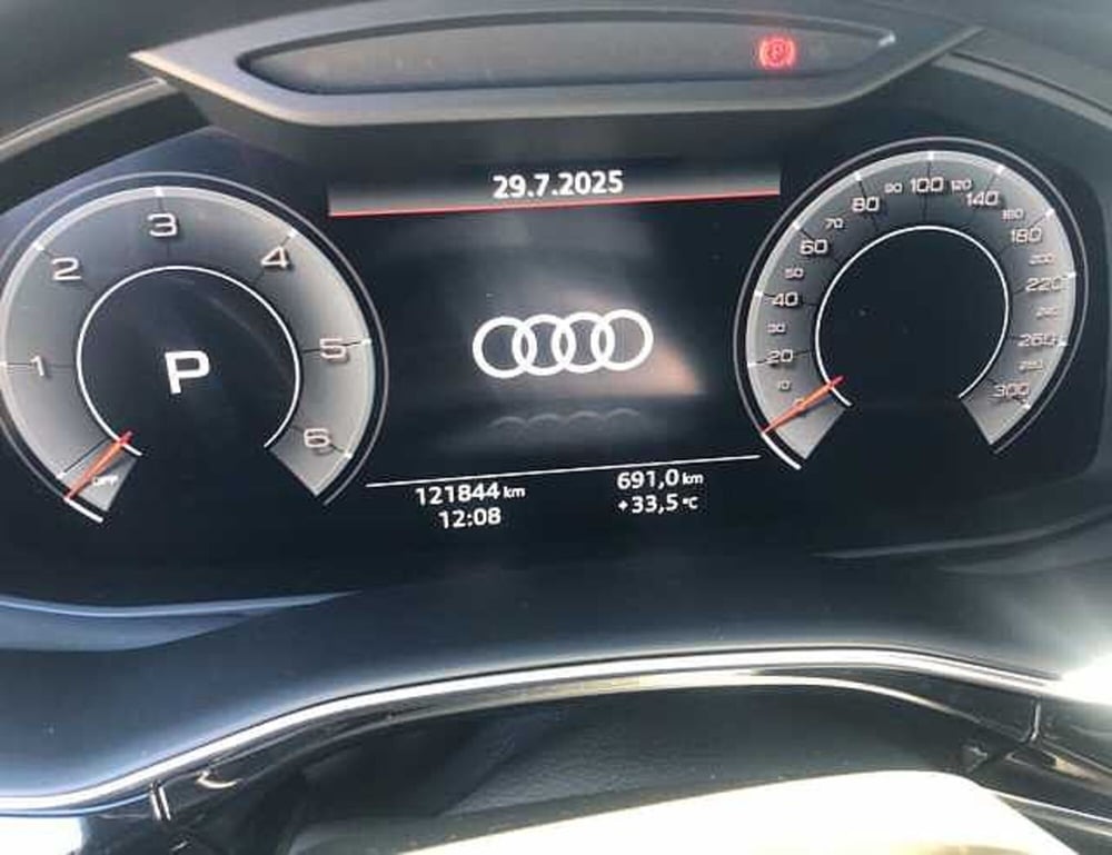 Audi Q7 usata a Lucca (20)