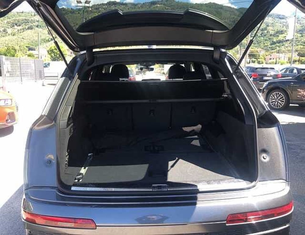 Audi Q7 usata a Lucca (8)