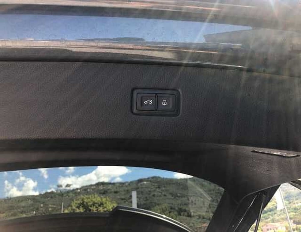 Audi Q7 usata a Lucca (9)