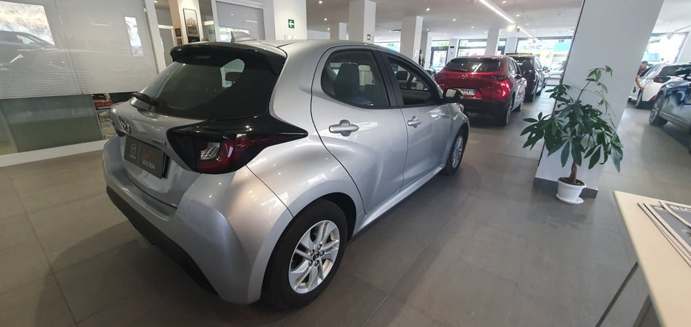 Mazda Mazda2 Hybrid nuova a Catania (3)