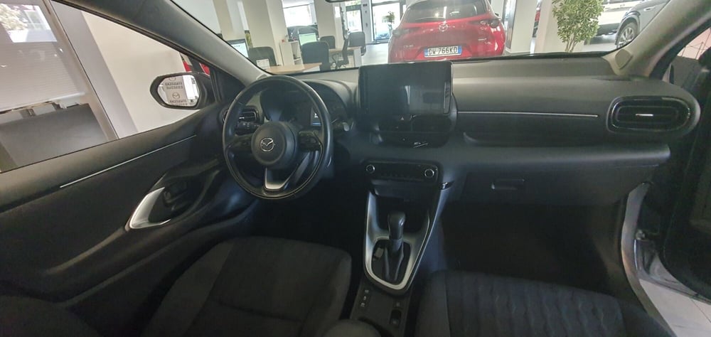 Mazda Mazda2 Hybrid nuova a Catania (5)