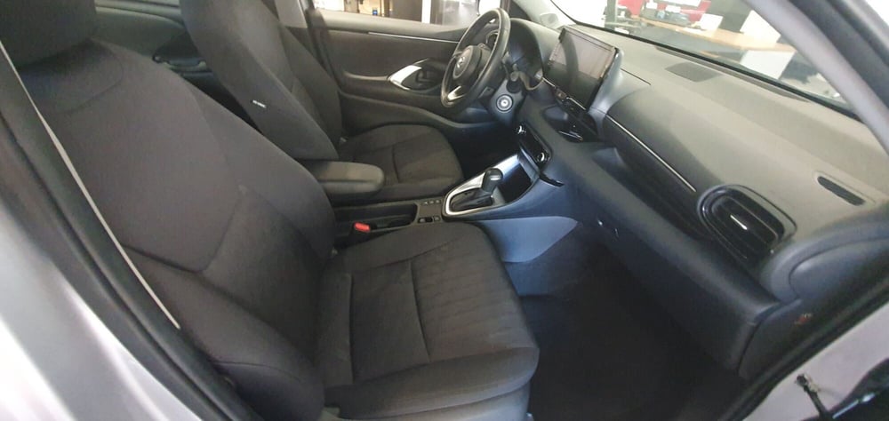 Mazda Mazda2 Hybrid nuova a Catania (6)