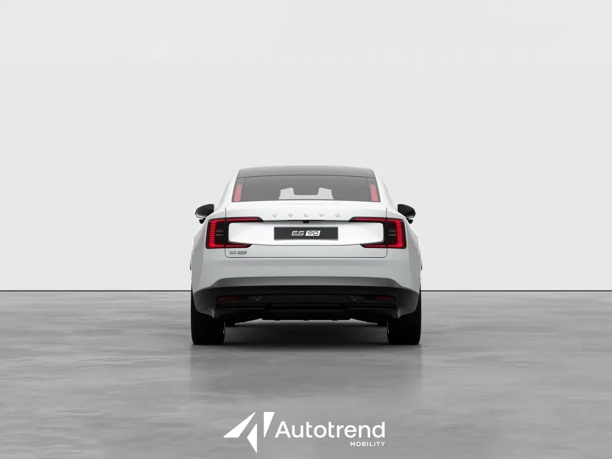 Volvo ES90 nuova a Bari (4)