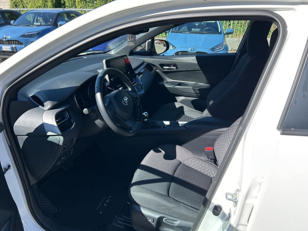 Toyota Toyota C-HR usata a Piacenza (11)