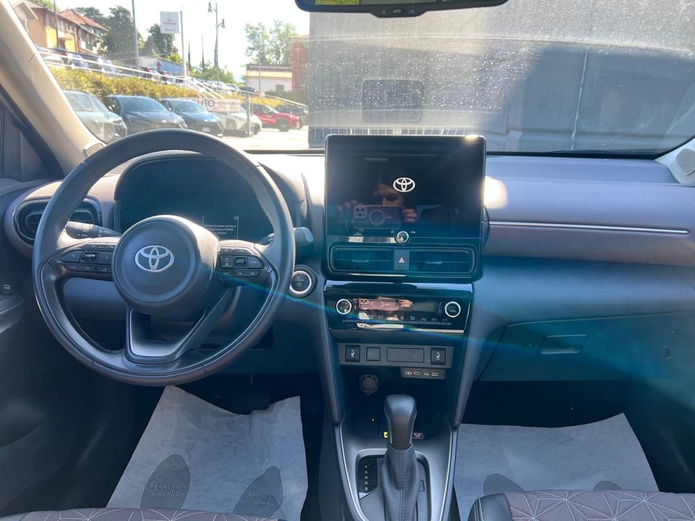 Toyota Yaris Cross usata a Como (7)