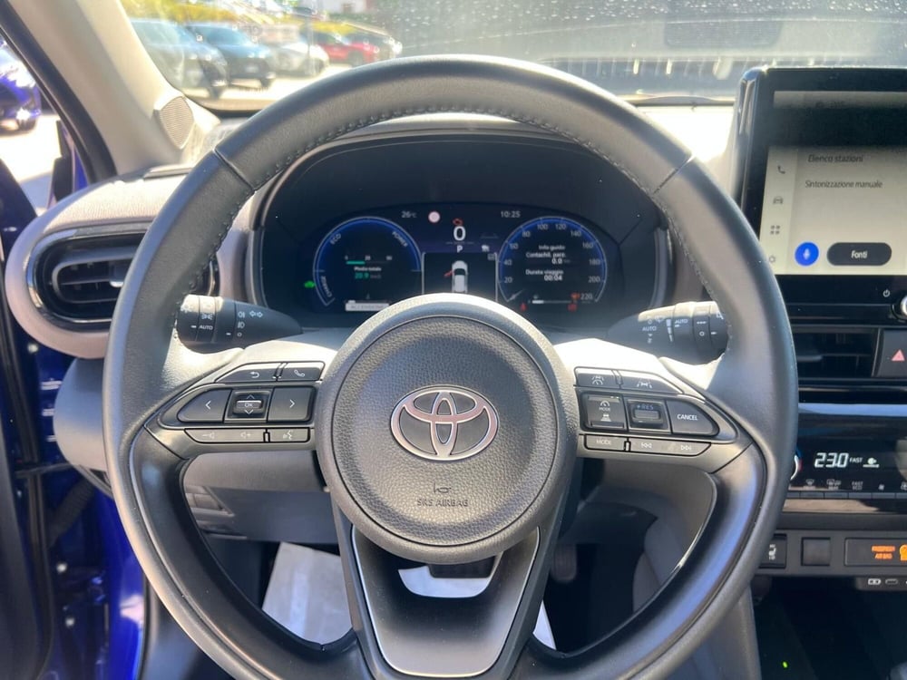 Toyota Yaris Cross usata a Como (8)