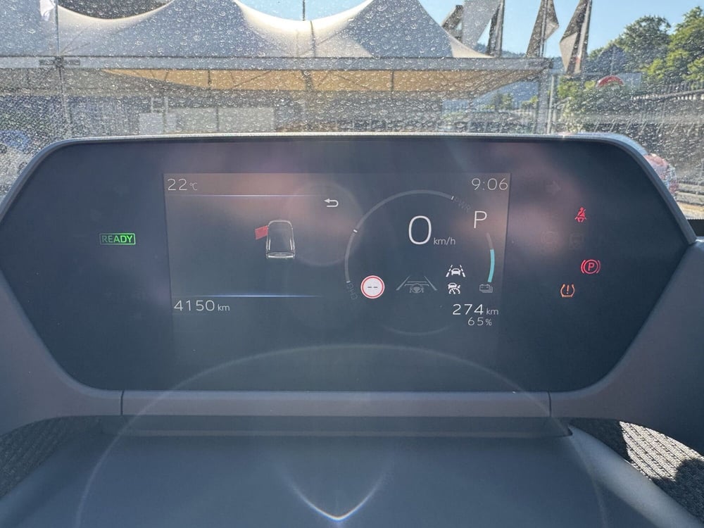 Toyota bZ4X usata a Como (12)