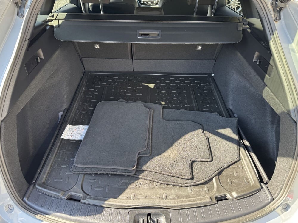 Toyota Corolla Touring Sports usata a Como (11)