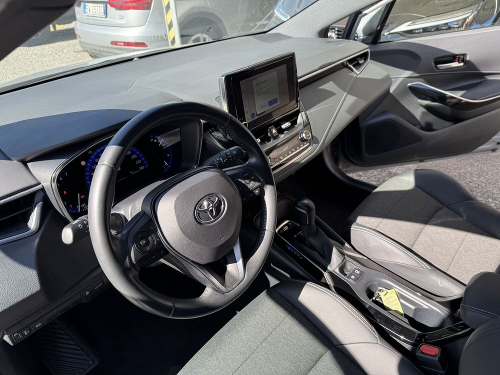 Toyota Corolla Touring Sports usata a Como (9)