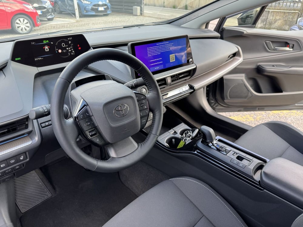 Toyota Prius nuova a Como (10)