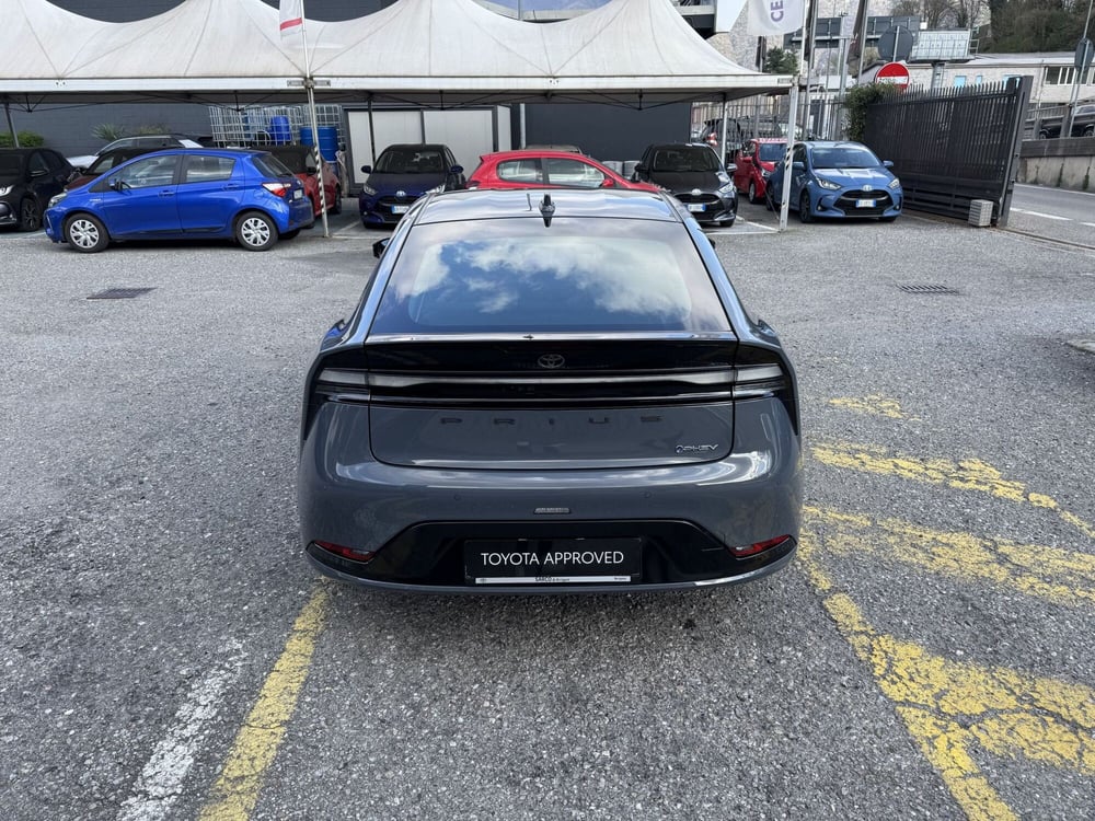 Toyota Prius nuova a Como (4)