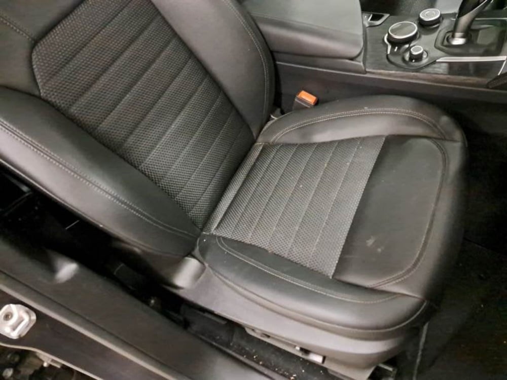 Alfa Romeo Stelvio usata a Salerno (14)