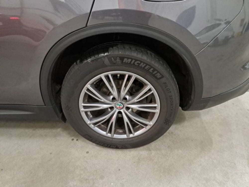 Alfa Romeo Stelvio usata a Salerno (19)