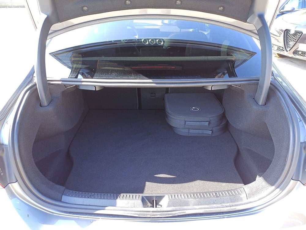 Mercedes-Benz Classe A Sedan usata  (14)