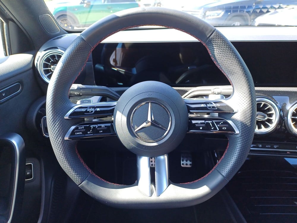Mercedes-Benz Classe A Sedan usata  (16)