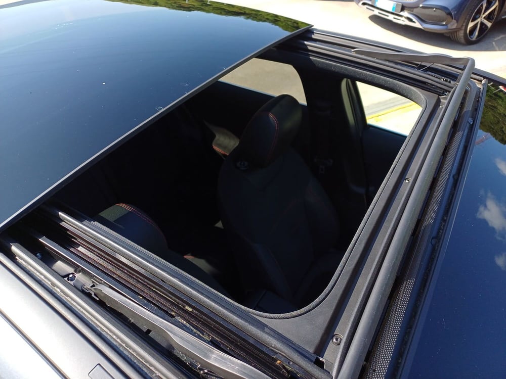 Mercedes-Benz Classe A Sedan usata  (19)