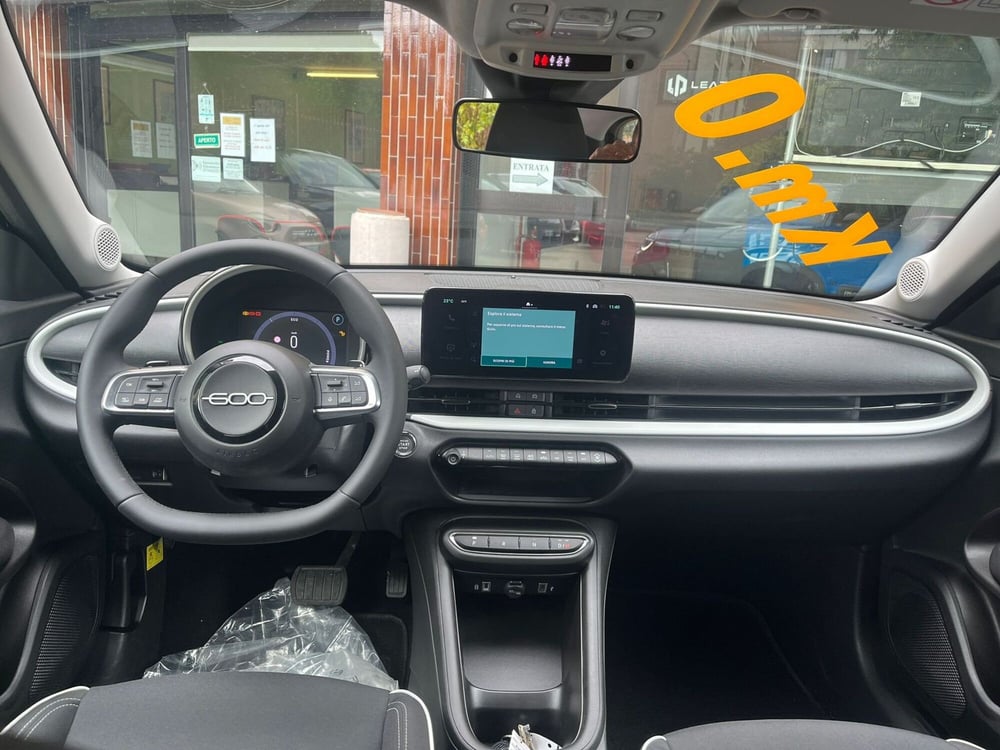 Fiat 600 nuova a Milano (15)