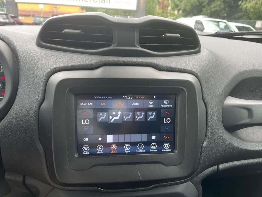 Jeep Renegade usata a Milano (16)