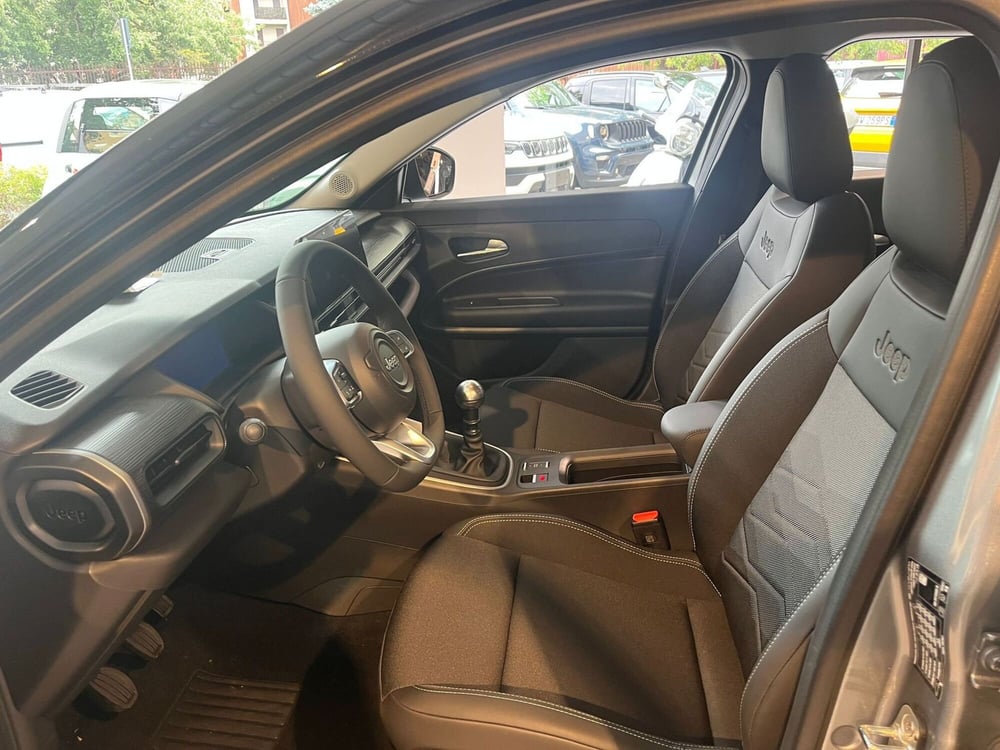 Jeep Avenger nuova a Milano (11)