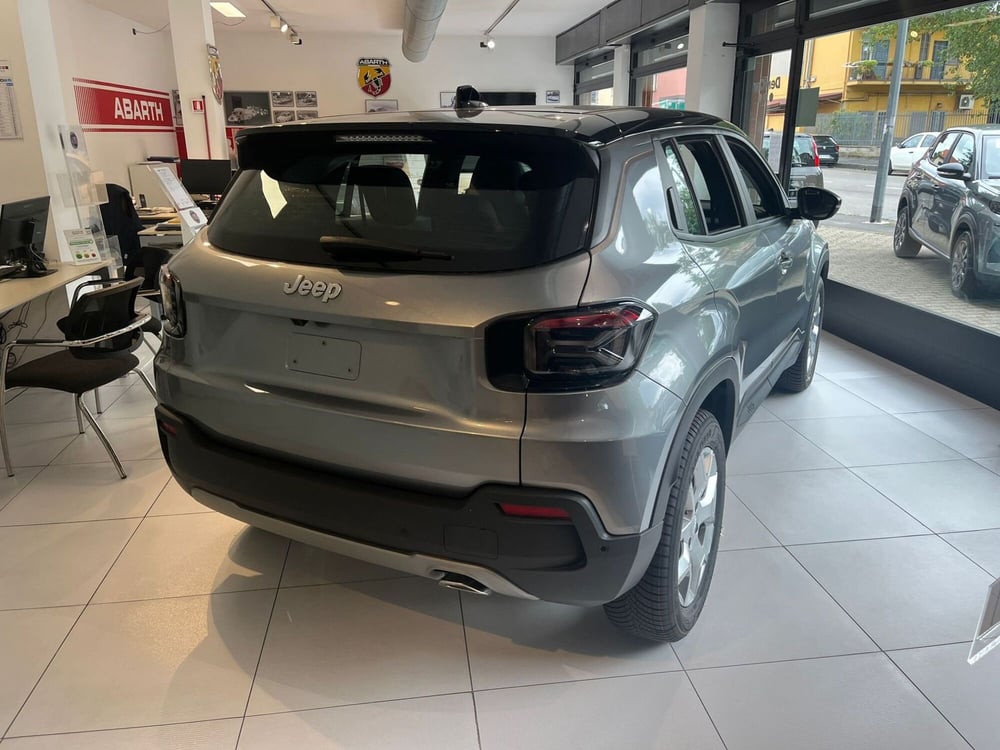 Jeep Avenger nuova a Milano (7)
