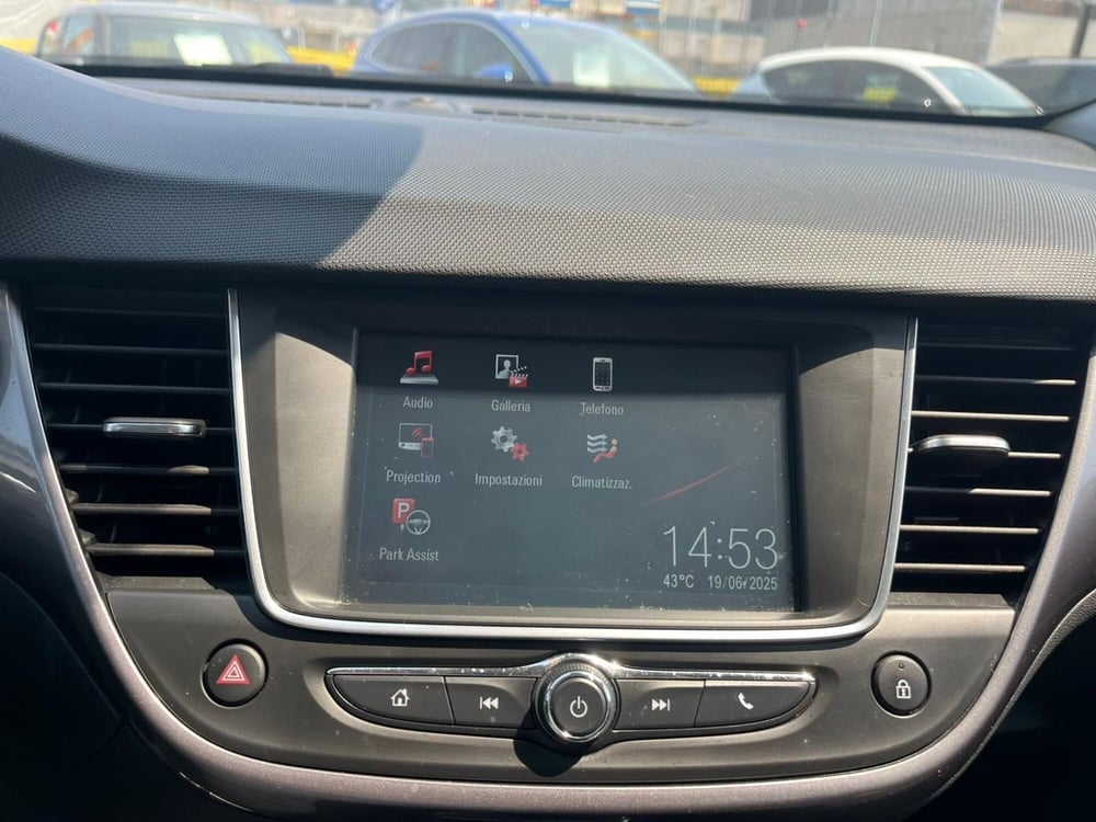 Opel Crossland X usata a Milano (15)