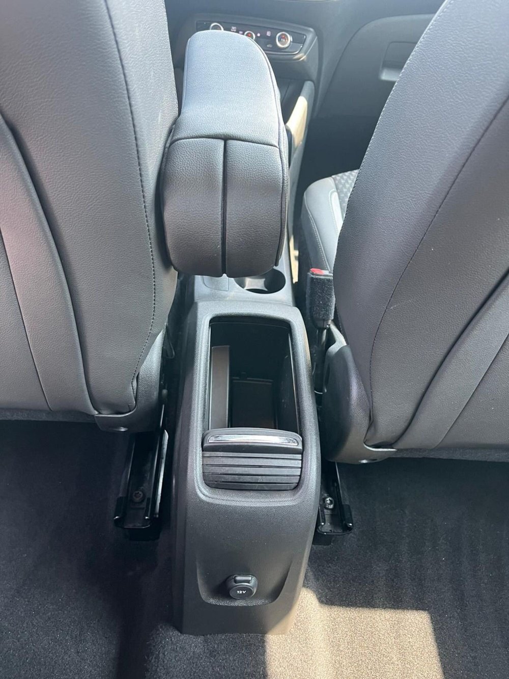 Opel Crossland X usata a Milano (17)