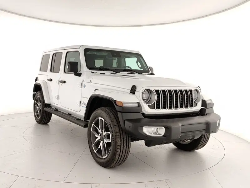Jeep Wrangler Unlimited nuova a Caserta