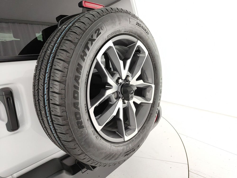 Jeep Wrangler Unlimited nuova a Caserta (11)