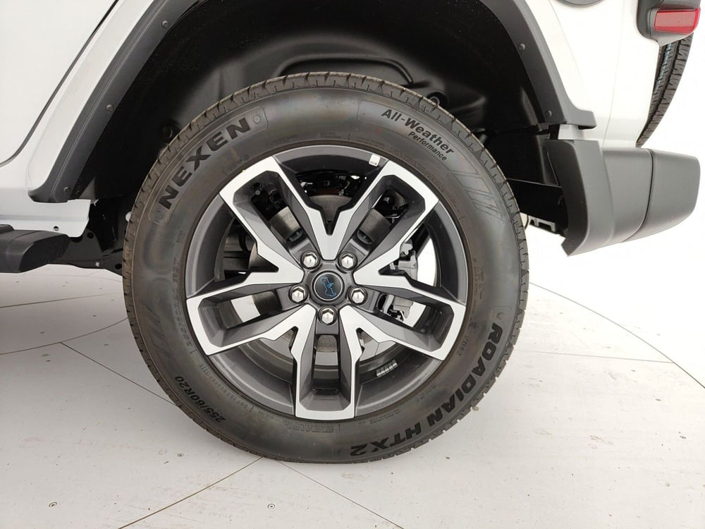 Jeep Wrangler Unlimited nuova a Caserta (12)