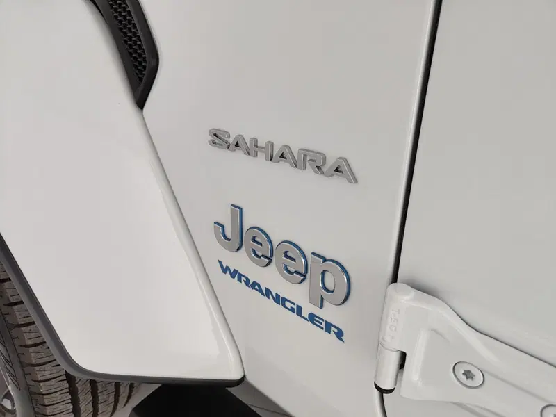 Jeep Wrangler Unlimited nuova a Caserta (14)