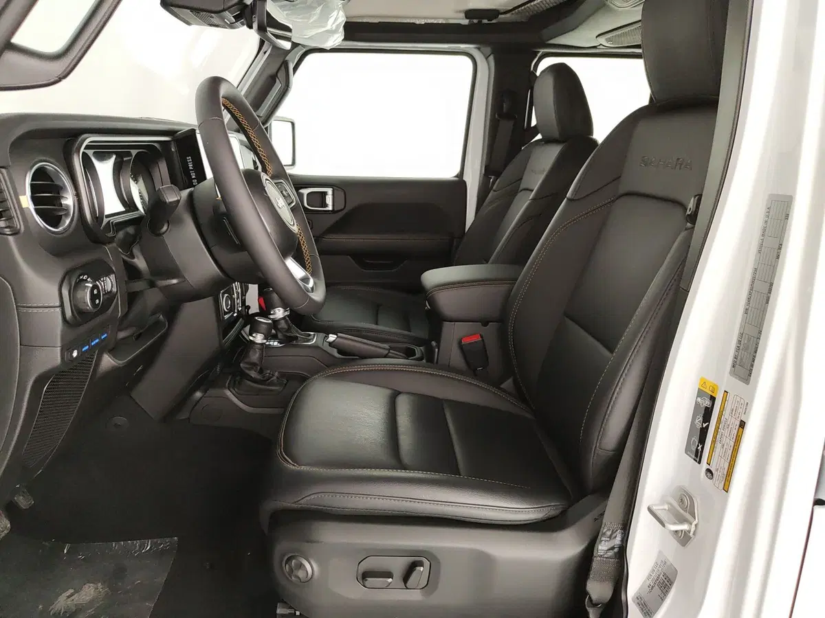 Jeep Wrangler Unlimited nuova a Caserta (19)