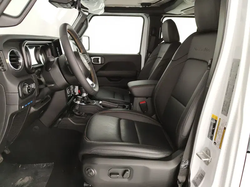 Jeep Wrangler Unlimited nuova a Caserta (19)