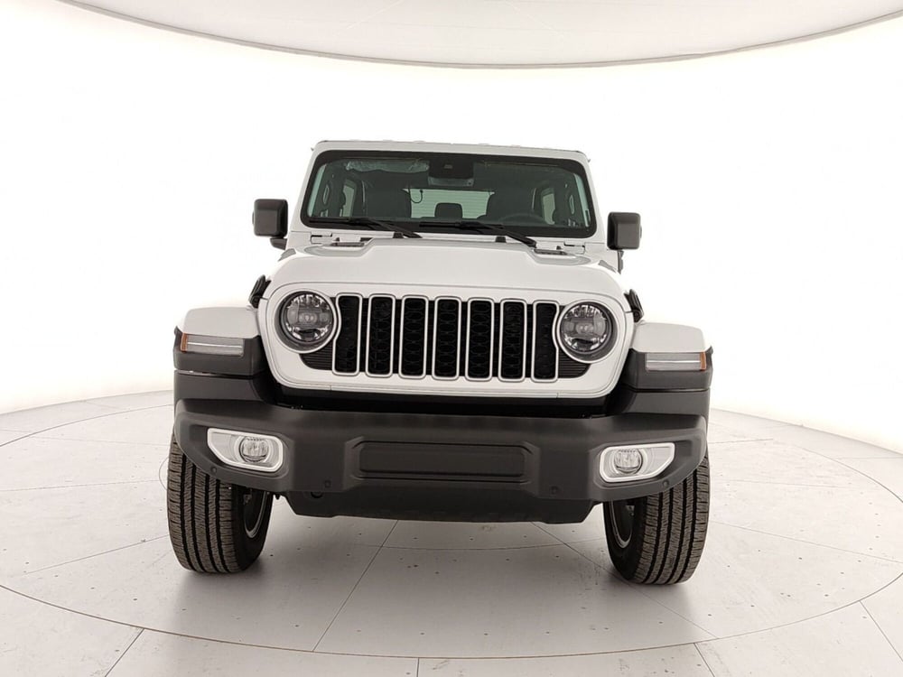 Jeep Wrangler Unlimited nuova a Caserta (2)