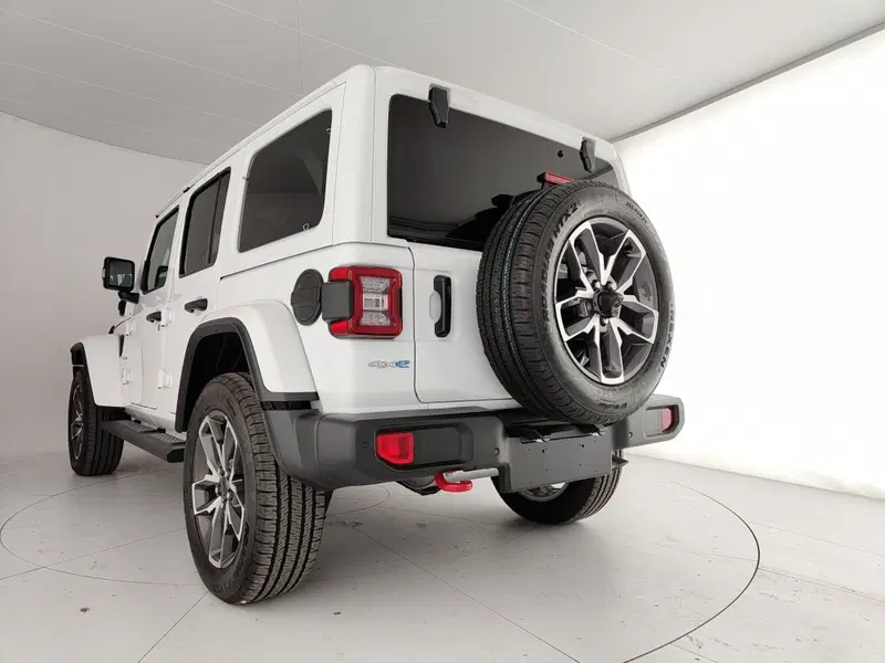 Jeep Wrangler Unlimited nuova a Caserta (9)
