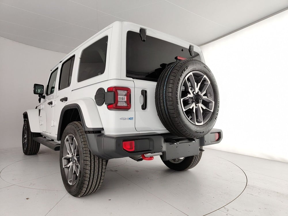 Jeep Wrangler Unlimited nuova a Caserta (9)