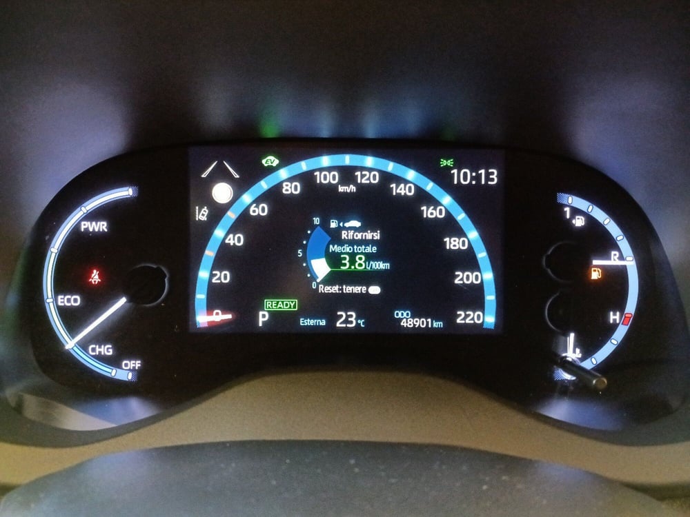 Toyota Yaris Cross usata a Milano (13)