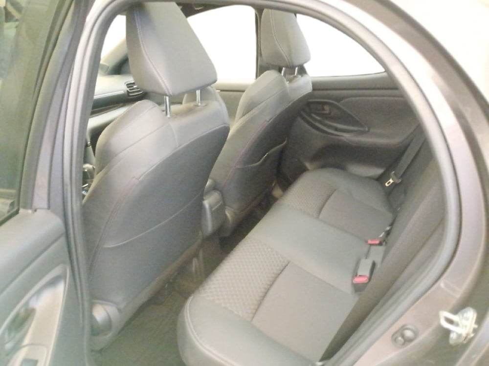 Toyota Yaris usata a Milano (16)
