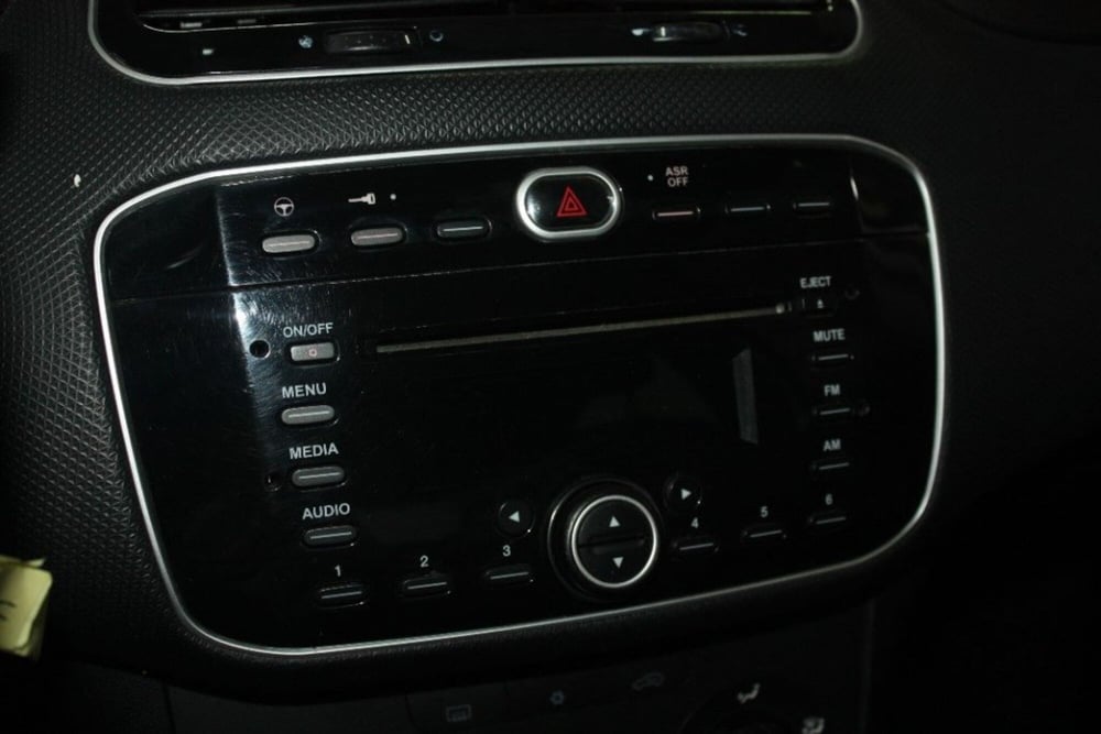 Fiat Punto usata a Viterbo (12)