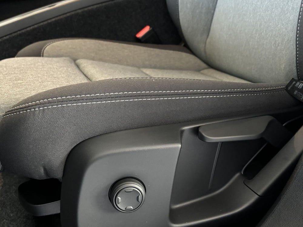 Volvo XC40 nuova a Ferrara (12)