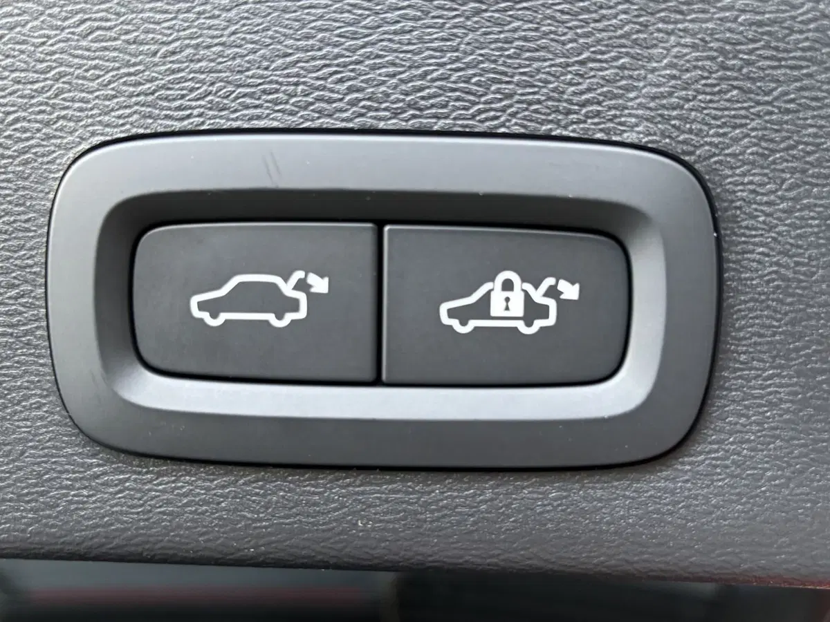 Volvo XC40 nuova a Ferrara (14)
