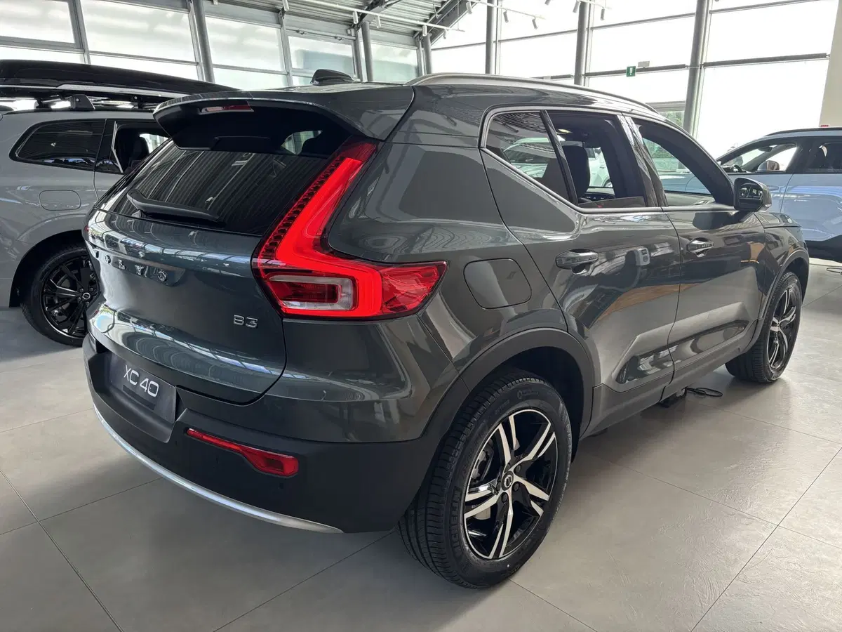 Volvo XC40 nuova a Ferrara (17)