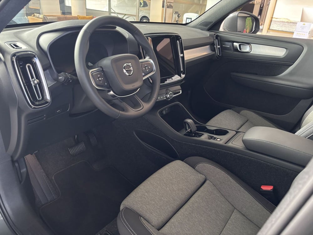 Volvo XC40 nuova a Ferrara (5)
