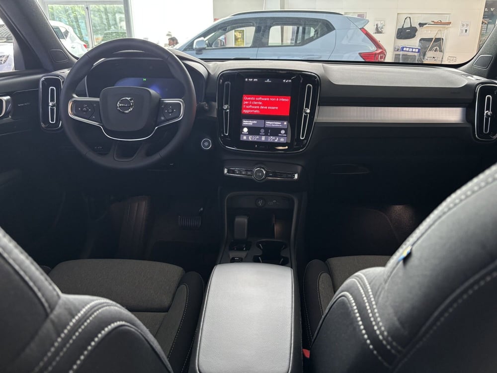 Volvo XC40 nuova a Ferrara (7)