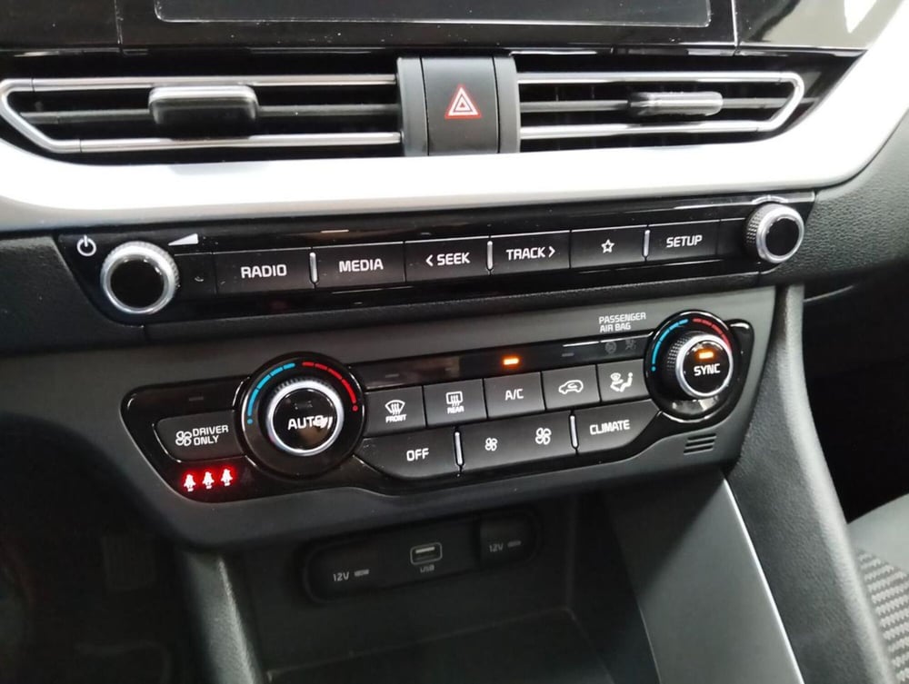 Kia Niro usata a Como (17)