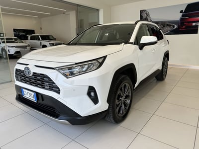 Toyota Rav4 vvt-ie h Adventure awd-i 222cv e-cvt del 2022 usata a Latina