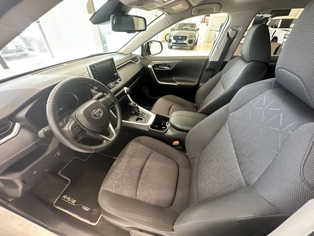 Toyota Rav4 usata a Latina (12)