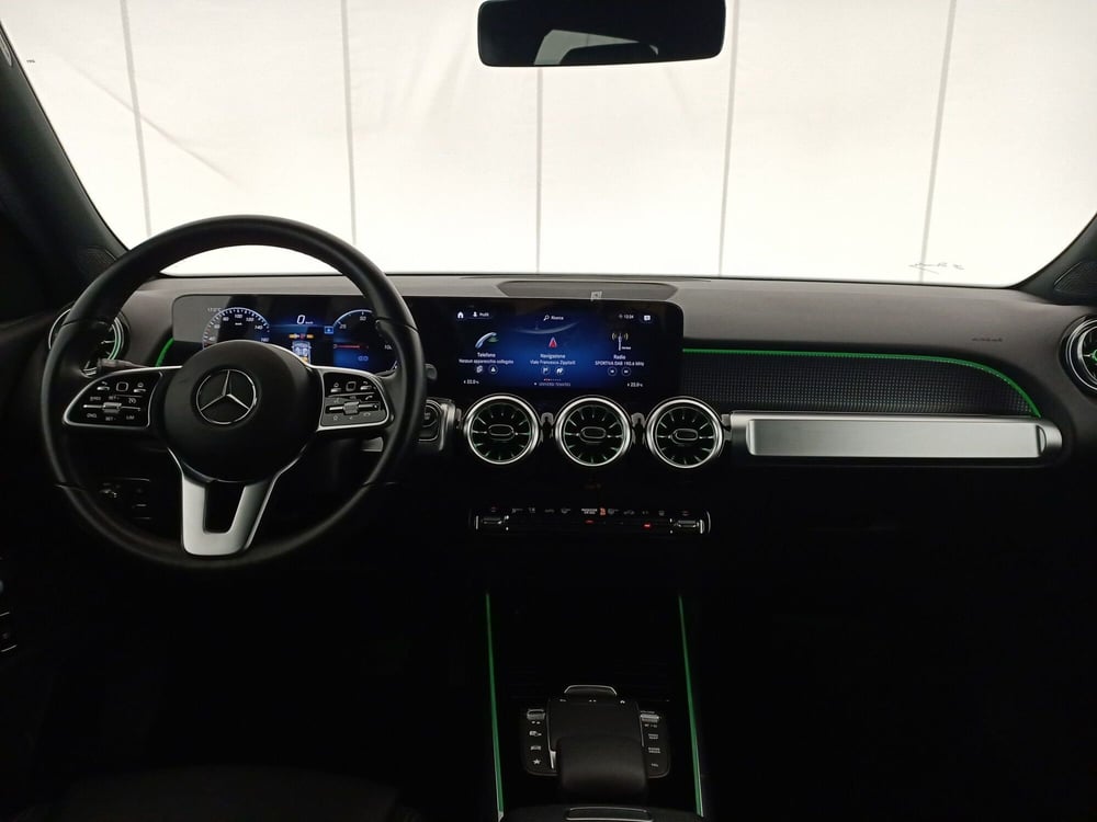 Mercedes-Benz EQB usata a Bari (10)