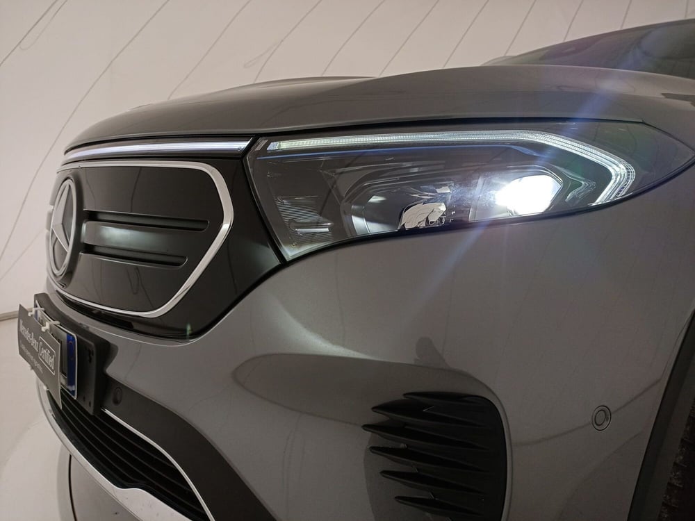 Mercedes-Benz EQB usata a Bari (11)