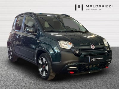 Fiat Panda Cross 1.0 firefly hybrid Cross s&amp;s 70cv 5p.ti del 2024 usata a Bari